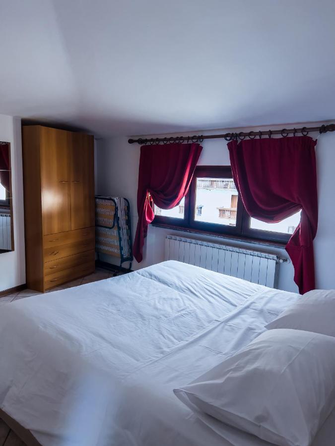 El Rocol Aparthotel Vezza dʼOglio Εξωτερικό φωτογραφία