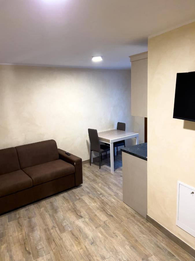 El Rocol Aparthotel Vezza dʼOglio Εξωτερικό φωτογραφία