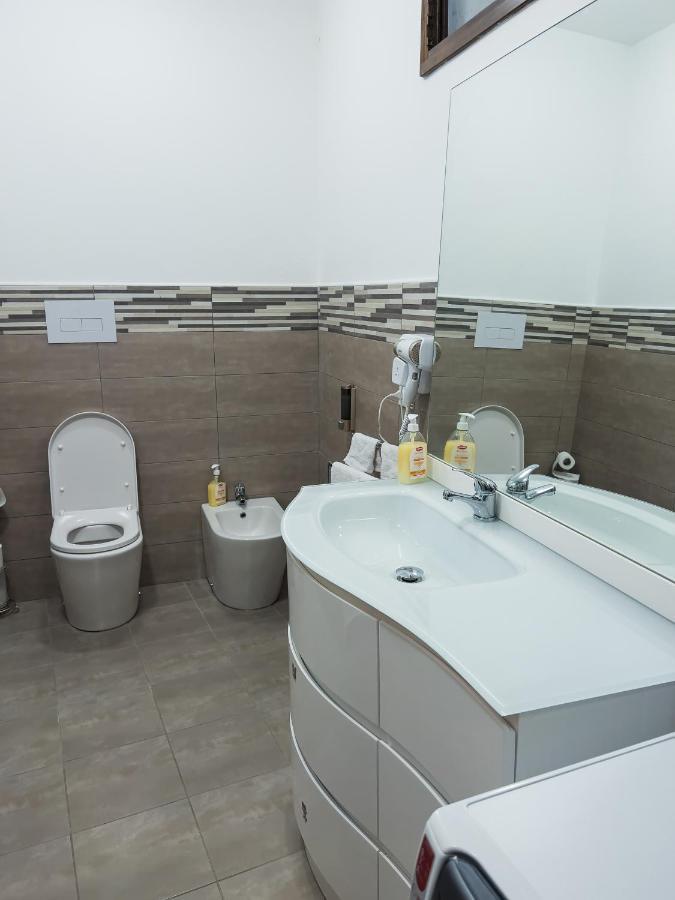 El Rocol Aparthotel Vezza dʼOglio Εξωτερικό φωτογραφία